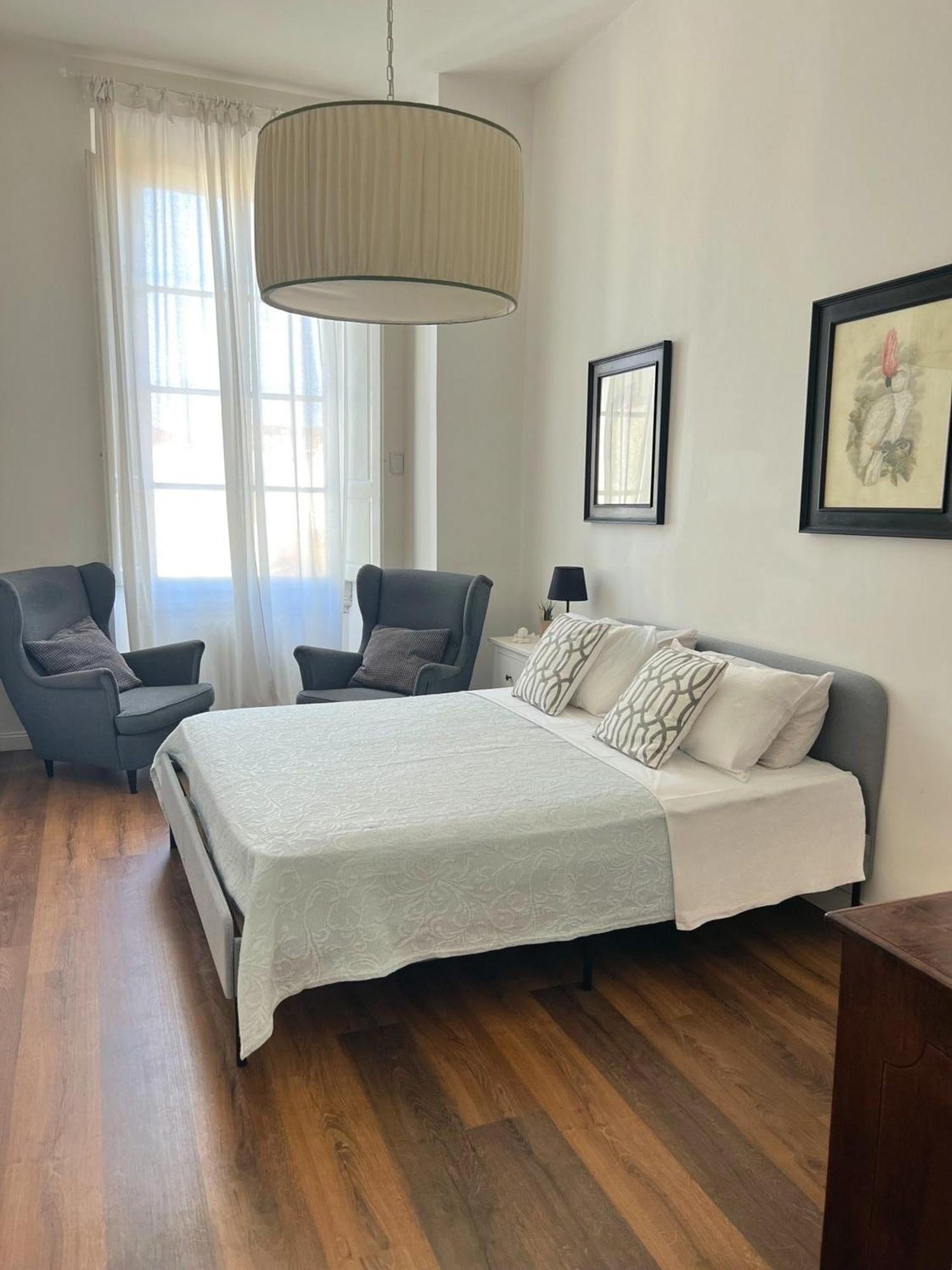 Santa Rosa Florence Apartments 3 Bedrooms - Private Parking 외부 사진